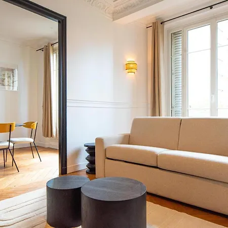 Mbm - Eiffel Tower View Appart hôtel Paris