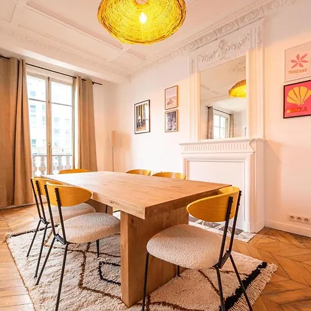 Mbm - Eiffel Tower View Appart hôtel Paris