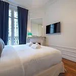 Hotel apartamentowy Mbm - Eiffel Tower View Paryż