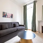 Hotel apartamentowy Mbm - Eiffel Tower View *