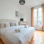 Mbm - Eiffel Tower View