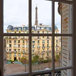 Hotel apartamentowy Mbm - Eiffel Tower View Paryż