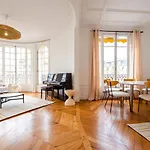 Mbm - Eiffel Tower View