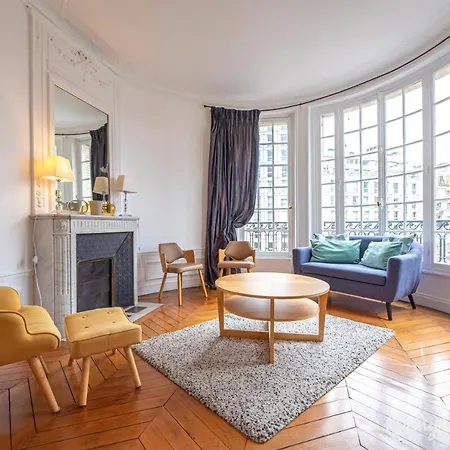 Apart-hotel Mbm - Eiffel Tower View Paris