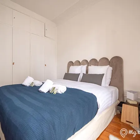 Mbm - Eiffel Tower View * 巴黎