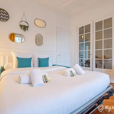 Mbm - Eiffel Tower View 巴黎