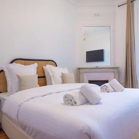 Apartmanhotel Mbm - Eiffel Tower View *