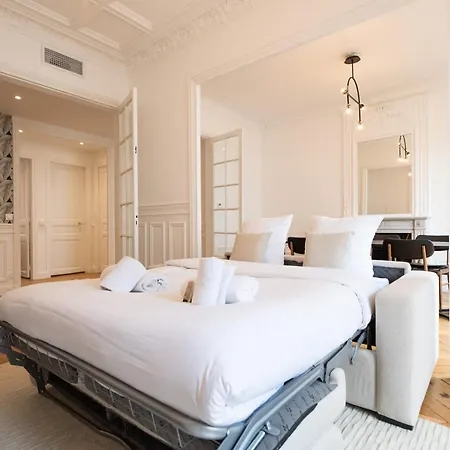 Mbm - Eiffel Tower View Aparthotel *