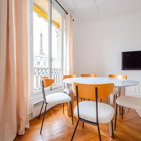 Mbm - Eiffel Tower View *