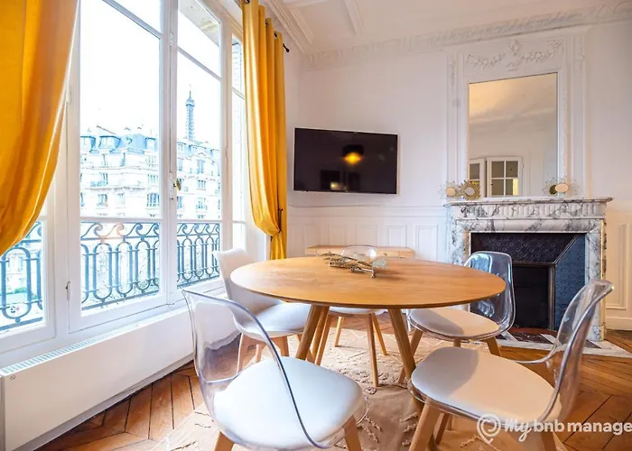 Mbm - Eiffel Tower View Aparthotel