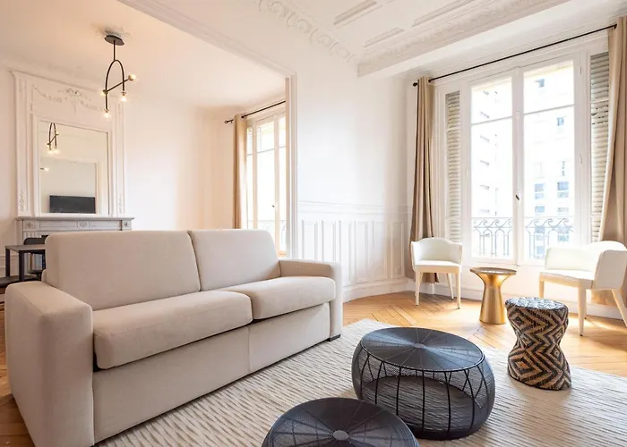 Mbm - Eiffel Tower View 아파트호텔 *