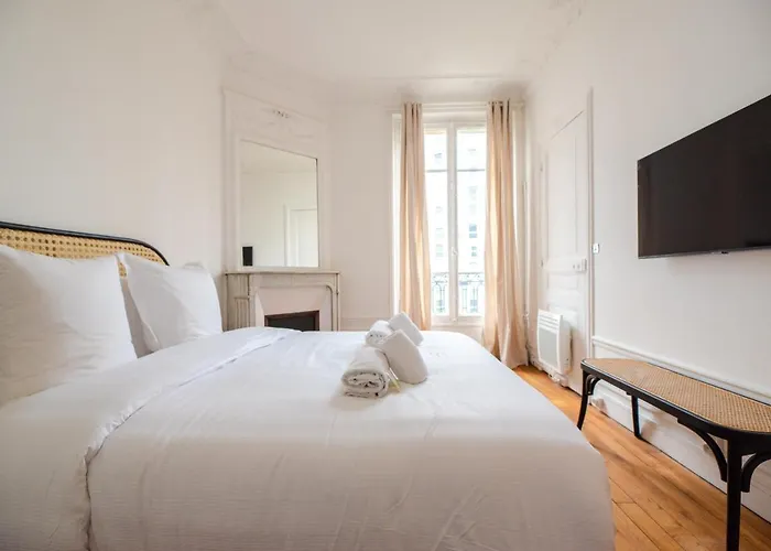 Mbm - Eiffel Tower View 아파트호텔