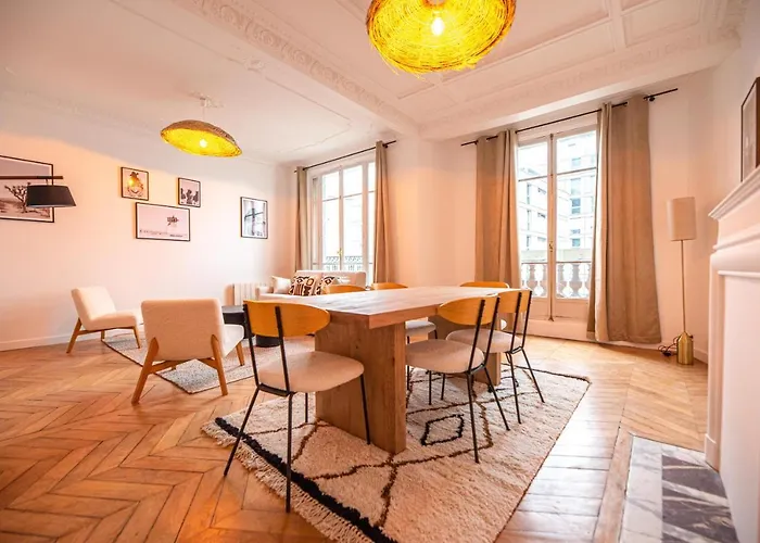 Mbm - Eiffel Tower View 아파트호텔 파리