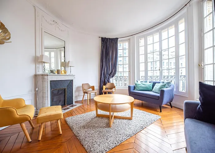 Mbm - Eiffel Tower View * 파리