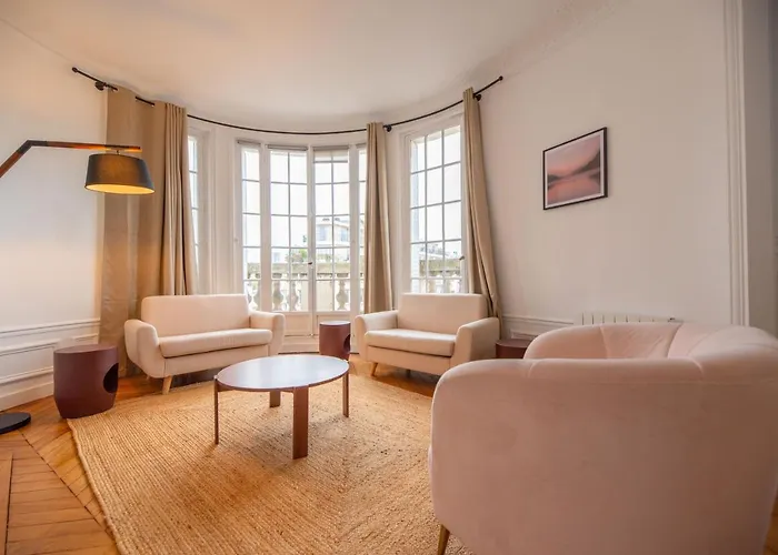 Aparthotel Mbm - Eiffel Tower View Parijs