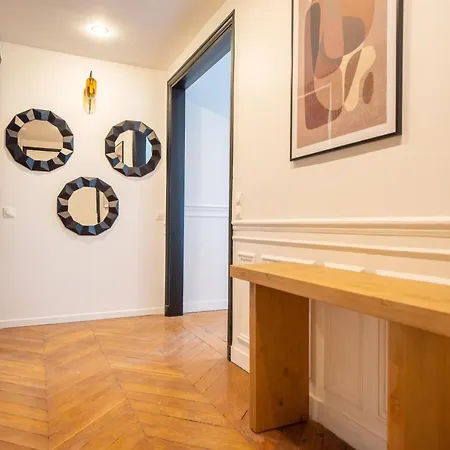 Mbm - Eiffel Tower View Apart Otel *